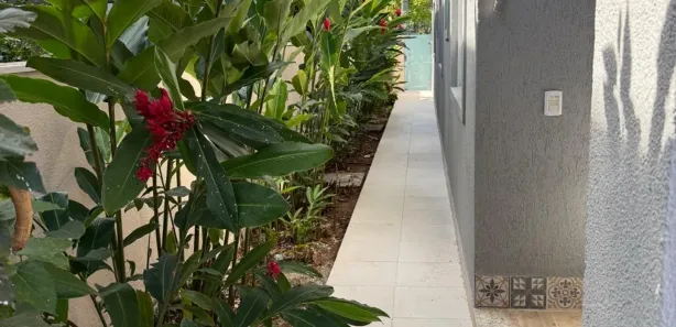 Casa com 3 Quartos para alugar, 250m² no Loteamento Portal do Sol II, Goiânia