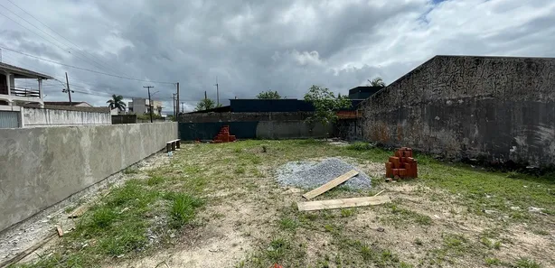 Lote/Terreno à venda, 360m² no Pereque, Matinhos