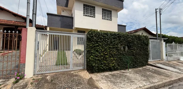 Casa com 3 Quartos para alugar, 150m² no Santa Lúcia, Betim