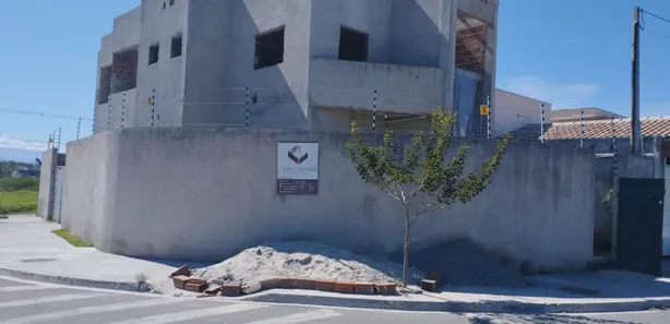 Sobrado com 3 Quartos à venda, 251m² no Areão, Taubaté