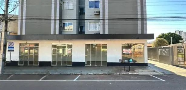 Sala Comercial para alugar, 218m² no Centro, Campo Mourão