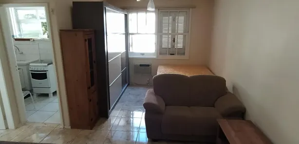 Kitnet para alugar, 35m² no Floresta, Porto Alegre