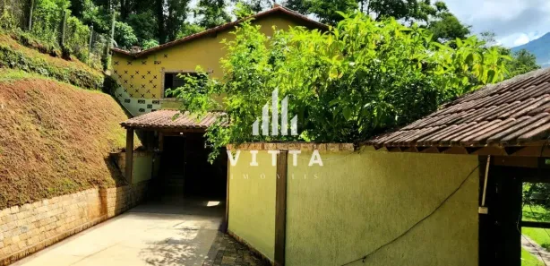 Casa com 3 Quartos para alugar, 300m² no Carangola, Petrópolis