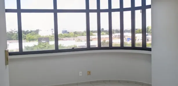 Sala Comercial com 3 Quartos para alugar, 99m² no Chapada, Manaus