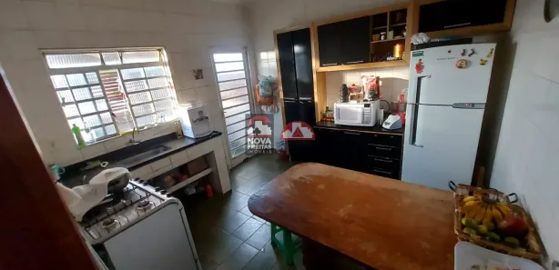 Ponto Comercial com 3 Quartos à venda, 242m² no Parque Jaraguá, Taubaté