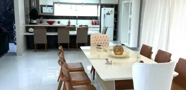 Casa de Condomínio com 5 Quartos para venda ou aluguel, 600m² no , Porto Seguro