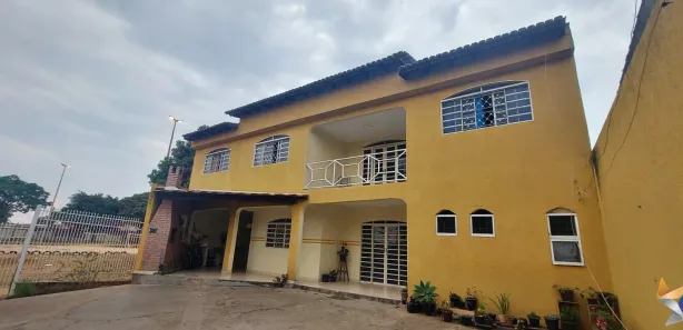 Sobrado com 3 Quartos à venda, 270m² no Samambaia Sul, Brasília
