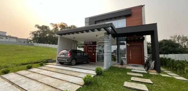 Sobrado com 3 Quartos à venda, 214m² no Sanga Funda, Nova Santa Rita