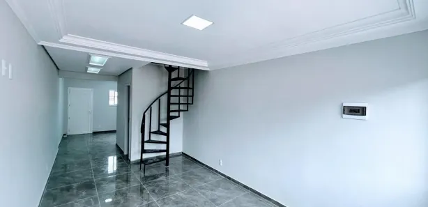 Sobrado com 2 Quartos à venda, 50m² no Jardim do Bosque, Cachoeirinha