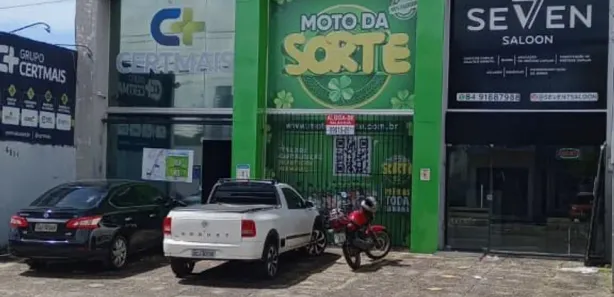 Ponto Comercial para alugar, 80m² no Candelária, Natal