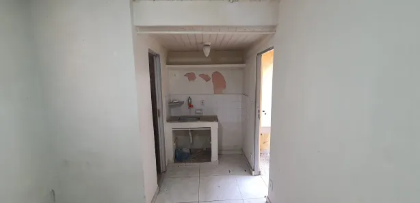 Kitnet com 1 Quarto para alugar, 25m² no Brás de Pina, Rio de Janeiro