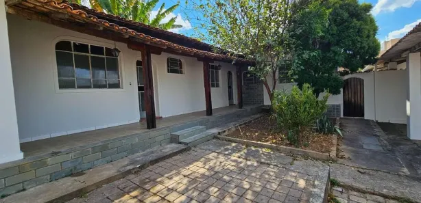 Casa com 3 Quartos para alugar, 170m² no Angola, Betim
