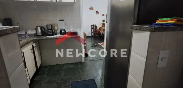 Apartamento com 2 Quartos à venda, 60m² no Jardim Las Palmas, Guarujá
