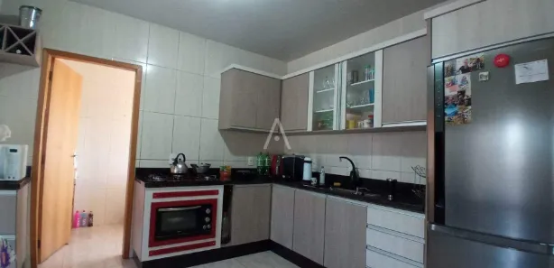 Apartamento com 3 Quartos para alugar, 140m² no Jardim Coopagro, Toledo