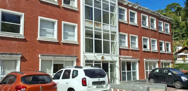 Sala Comercial para alugar, 32m² no Quarteirão Brasileiro, Petrópolis