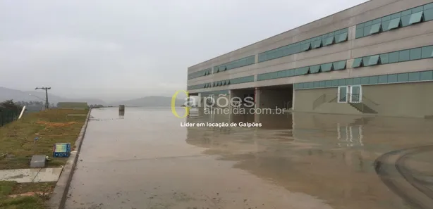 Galpão/Depósito/Armazém para alugar, 1780m² no Mombaça, São Roque