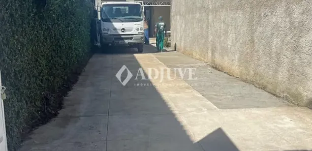 Ponto Comercial para venda ou aluguel, 692m² no Quissama, Petrópolis