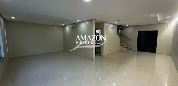Sobrado com 4 Quartos à venda, 250m² no Centro, Manaus