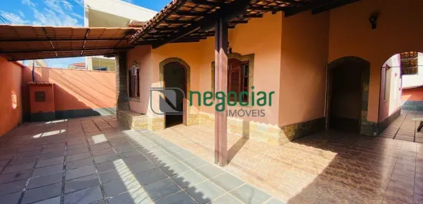 Casa com 3 Quartos para alugar, 200m² no Ingá, Betim
