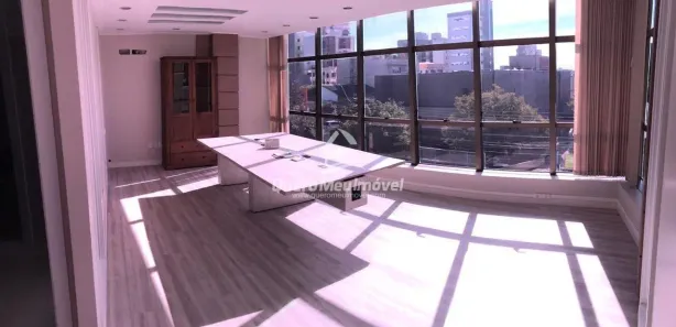 Sala Comercial à venda, 101m² no São Pelegrino, Caxias do Sul