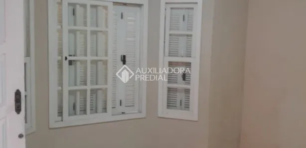 Sobrado com 3 Quartos para alugar, 150m² no Diva Lessa de Jesus, Gravataí