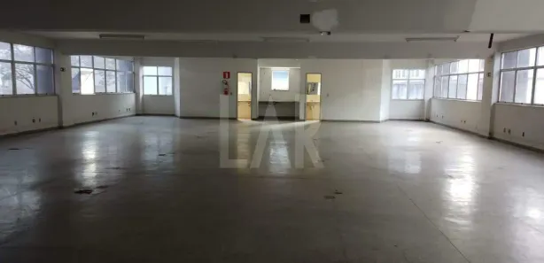 Sala Comercial para alugar, 550m² no Santa Efigênia, Belo Horizonte