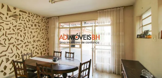 Casa com 4 Quartos para alugar, 315m² no Santo Antônio, Belo Horizonte