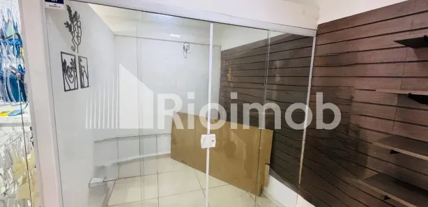 Ponto Comercial para alugar, 4m² no Recreio dos Bandeirantes, Rio de Janeiro