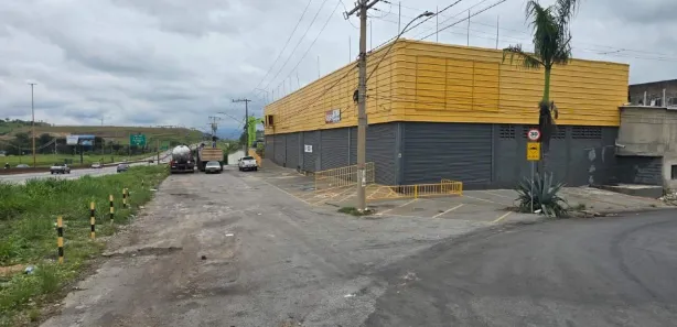 Galpão/Depósito/Armazém para alugar, 995m² no Morada do Trevo, Betim