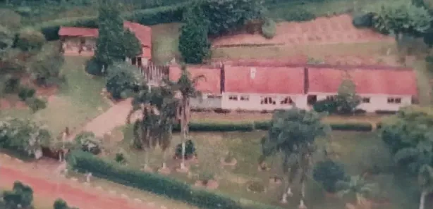 Casa de Condomínio com 4 Quartos para venda ou aluguel, 450m² no Recanto dos Colibris, Itapecerica da Serra