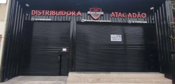 Galpão/Depósito/Armazém para venda ou aluguel, 740m² no Realengo, Rio de Janeiro