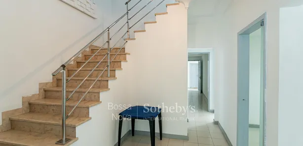Casa com 11 Quartos para venda ou aluguel, 584m² no Urca, Rio de Janeiro