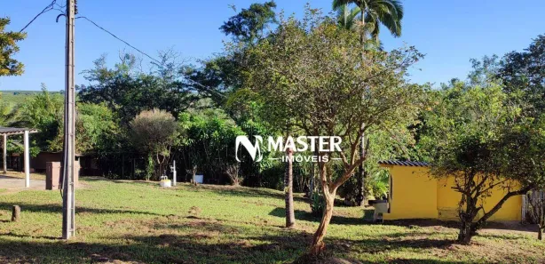 Fazenda/Sítio com 3 Quartos à venda, 200m² no Centro (Amadeu Amaral), Echaporã