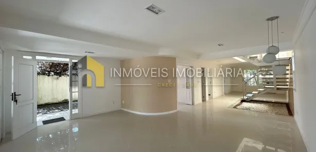 Casa de Condomínio com 5 Quartos à venda, 340m² no Buraquinho, Lauro de Freitas
