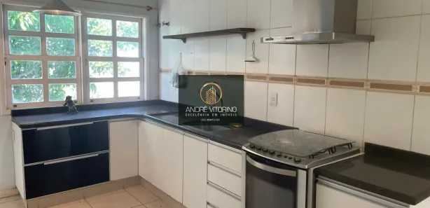 Casa de Condomínio com 3 Quartos para alugar, 321m² no Setor Habitacional Jardim Botânico, Brasília