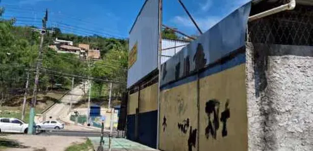 Galpão/Depósito/Armazém para alugar, 240m² no Tanque, Rio de Janeiro