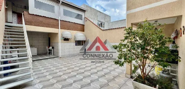 Sobrado com 3 Quartos para alugar, 258m² no Jardim dos Ipês, Suzano