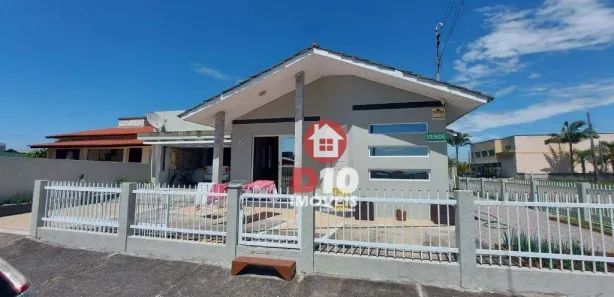 Casas à venda em Balneário Arroio do Silva, SC - Viva Real