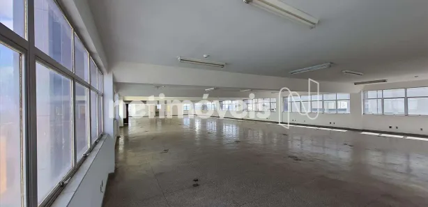 Ponto Comercial para alugar, 502m² no Santa Efigênia, Belo Horizonte