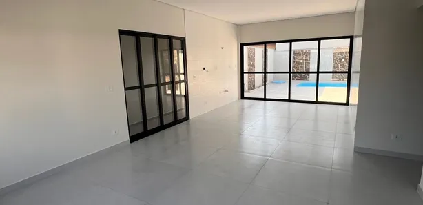 Sobrado com 3 Quartos à venda, 155m² no , Matinhos