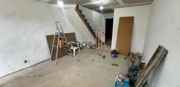 Casa de Condomínio com 2 Quartos à venda, 90m² no Palmeiras, Cabo Frio