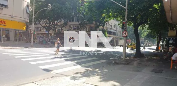 Ponto Comercial à venda, 120m² no Leme, Rio de Janeiro