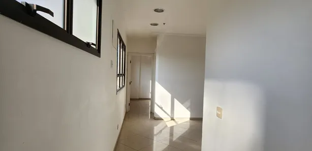 Sala Comercial para alugar, 39m² no Gonzaga, Santos