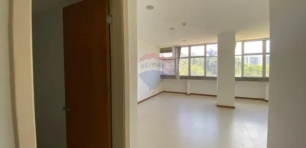 Sala Comercial para alugar, 55m² no Itaigara, Salvador