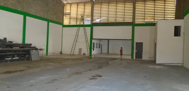 Galpão/Depósito/Armazém para alugar, 1000m² no Jacarepaguá, Rio de Janeiro
