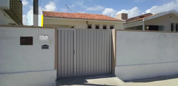 Casa com 3 Quartos para alugar, 145m² no Neópolis, Natal