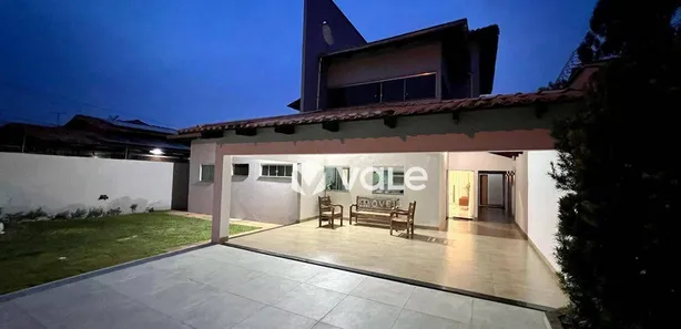 Sobrado com 4 Quartos para alugar, 370m² no Plano Diretor Norte, Palmas