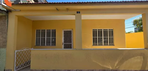 Casa com 2 Quartos para alugar, 57m² no Centro, Nova Iguaçu