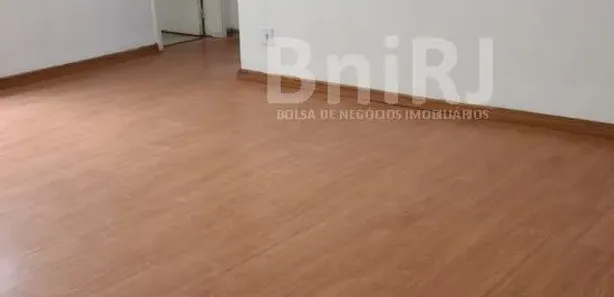 Apartamento com 2 Quartos para venda ou aluguel, 65m² no Retiro, Petrópolis