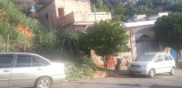 Lote/Terreno à venda, 495m² no Jardim dos Comerciários (Venda Nova), Belo Horizonte